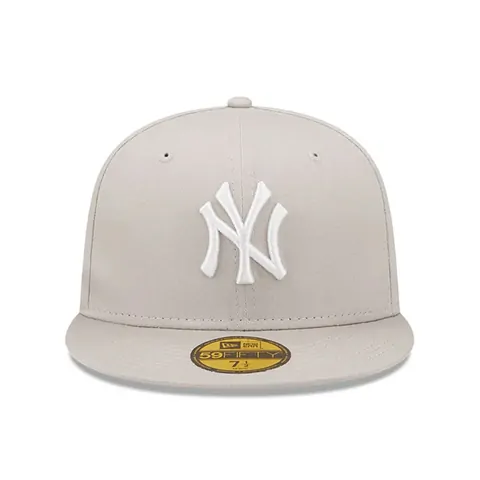 Cream fitted baseball cap